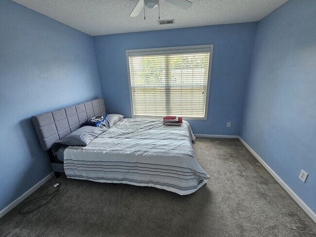 Building Photo - Furnished Mid Term rental