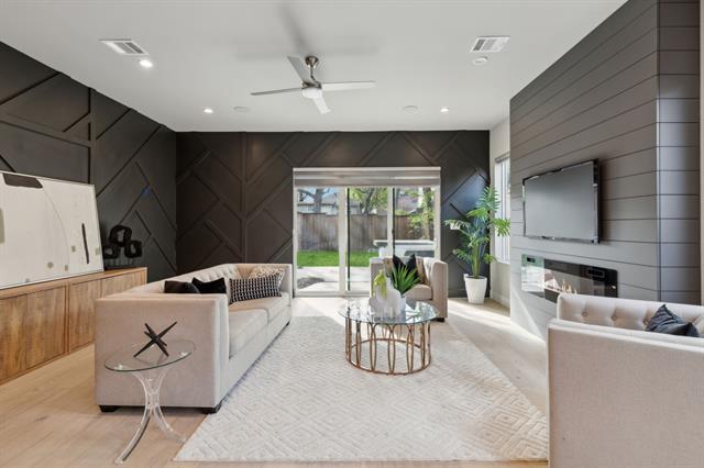 Building Photo - 2228 Wycliff Ave