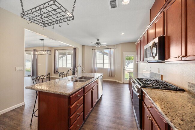 Building Photo - **Charming Home for Rent in Damonte Ranch**