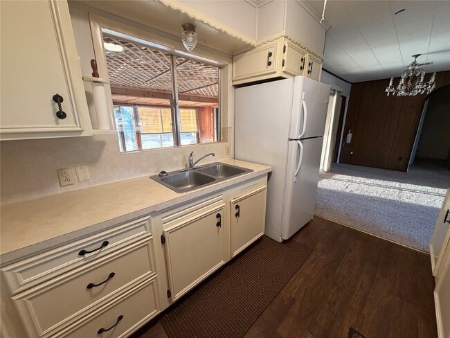 Building Photo - 15344 Lilly Dr