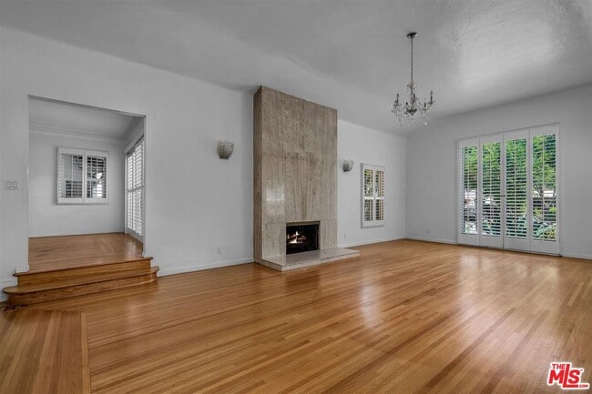 Building Photo - 325 S El Camino Dr