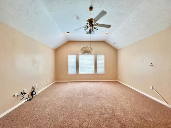 Building Photo - 16735 Village View Trail