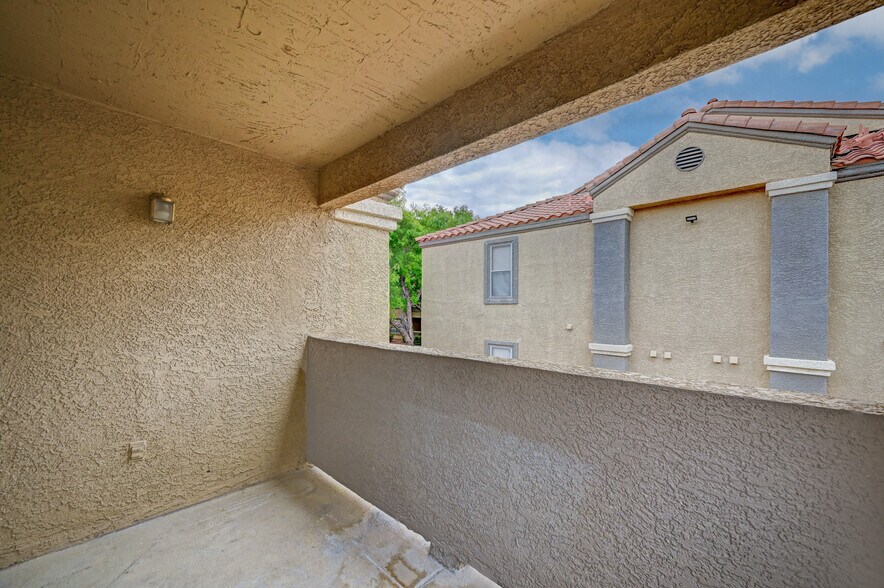 Building Photo - 2300 E Silverado Ranch Blvd