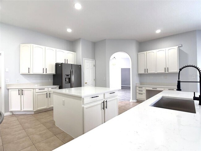 Building Photo - 448 Coventry Rd