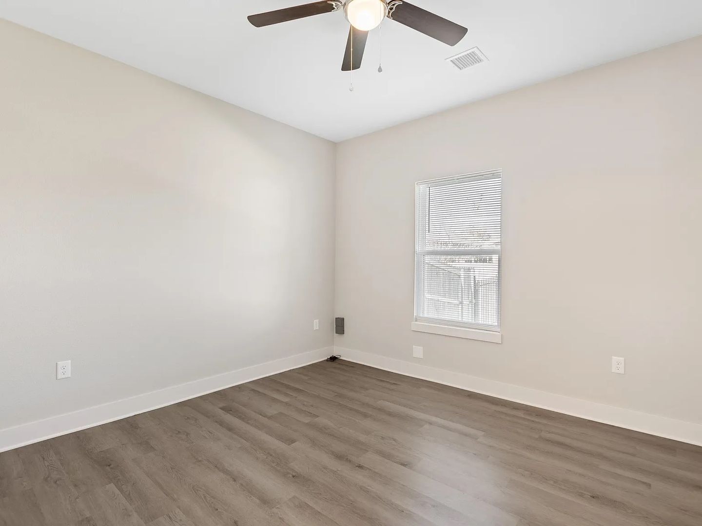 Building Photo - 3518 W 45th St S