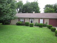 Building Photo - 3 Bedroom 2 Bathroom Home