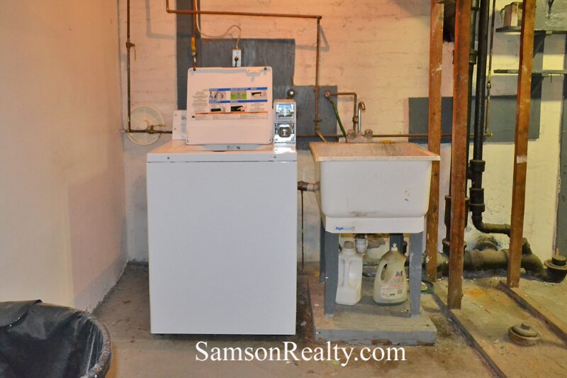 Building Photo - 347 Lloyd Ave