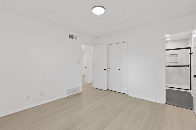 Building Photo - For Rent – Beautifully Renovated 4 Bedroom, 2 Bath Home