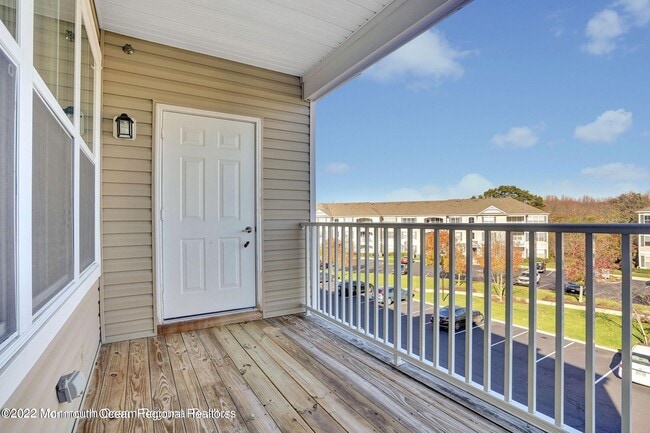 Building Photo - 631 Sloan Ct