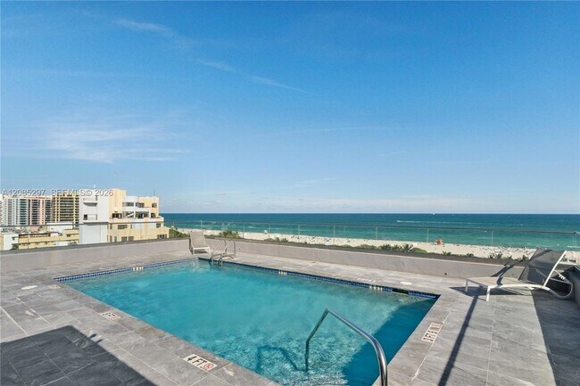 Building Photo - 1255 Collins Ave