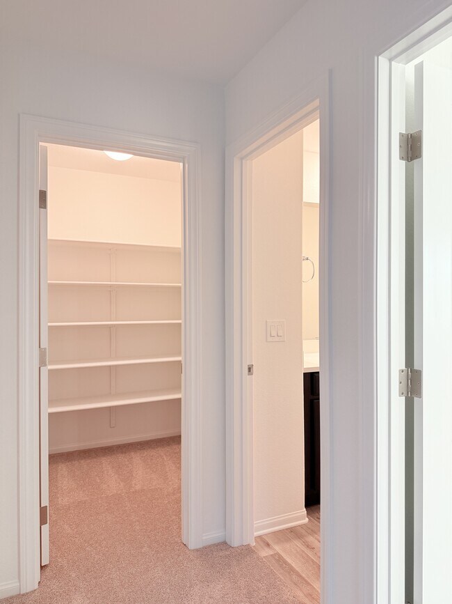 Building Photo - 6038 Swift Lariat St