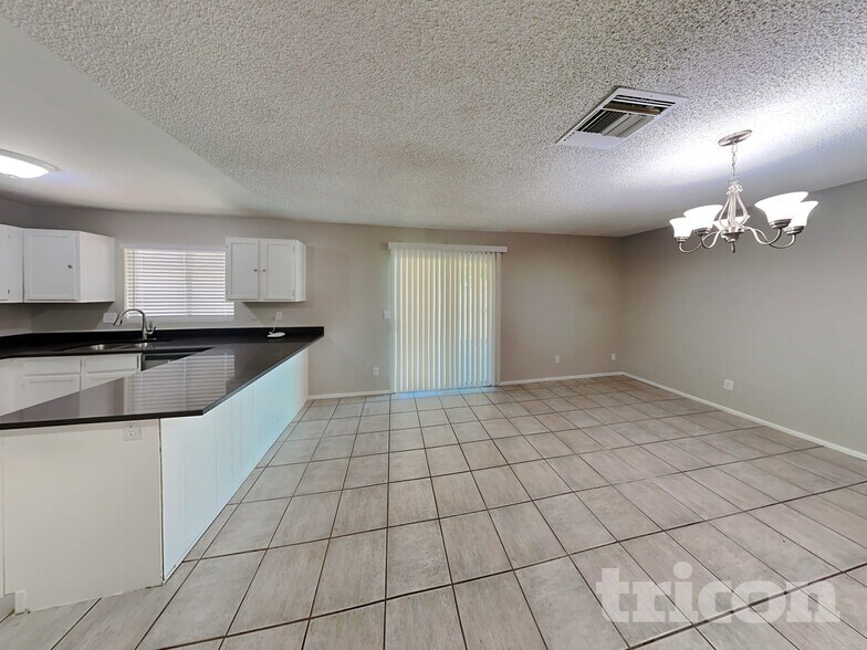 Building Photo - 18416 N 55th Dr