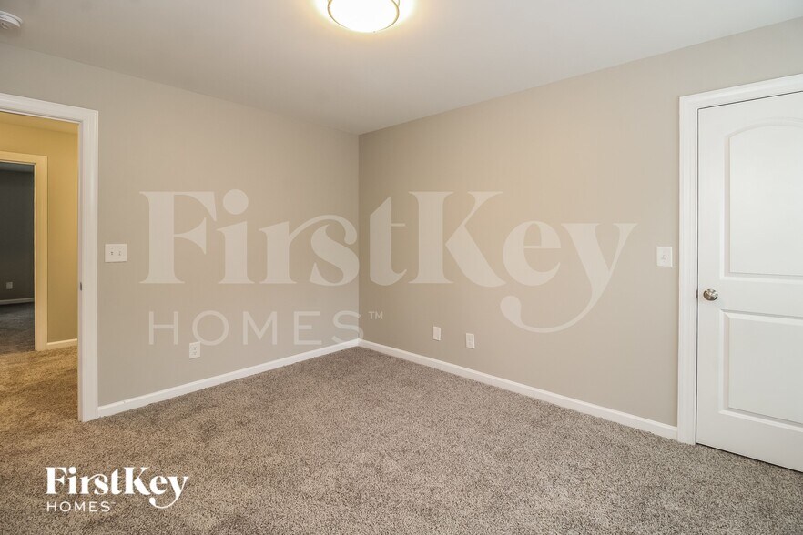 Building Photo - 1803 Gracewood Dr