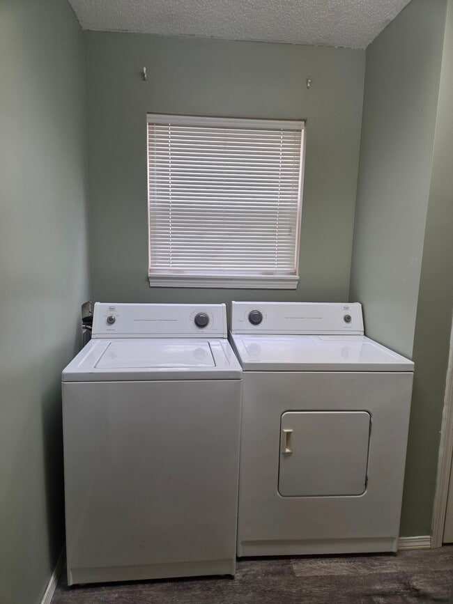 Laundry - 2120 S Azalea Ln
