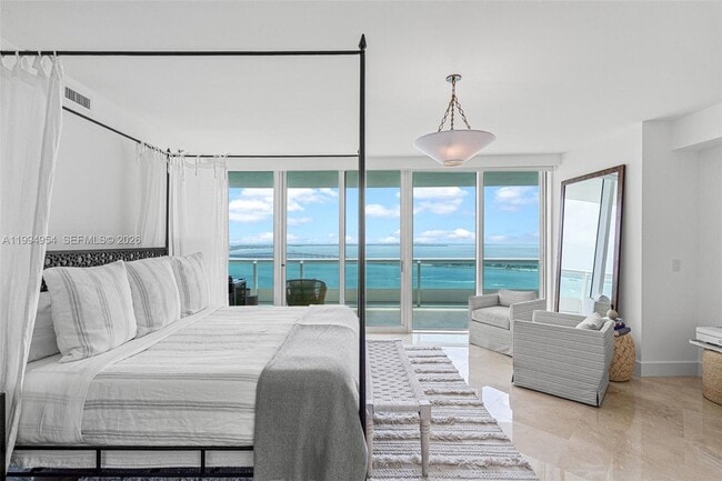 Building Photo - 1643 Brickell Ave