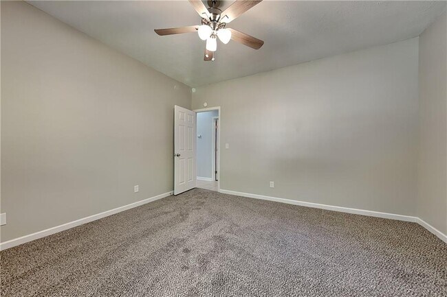 Building Photo - 353 Wildwood Ct