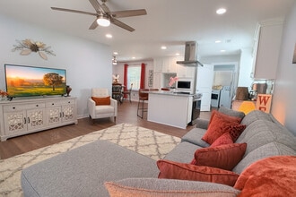 Building Photo - 445 Short Hills Dr