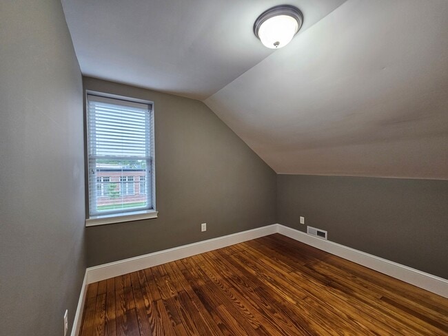 Building Photo - Charming 4BR/2.5BA Home in Historic Washington, MO - Walk to the Riverfront!