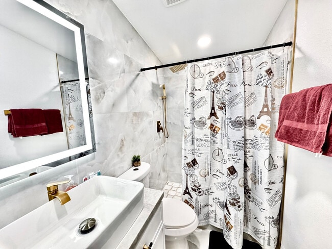 Building Photo - 13824 Powers Rd