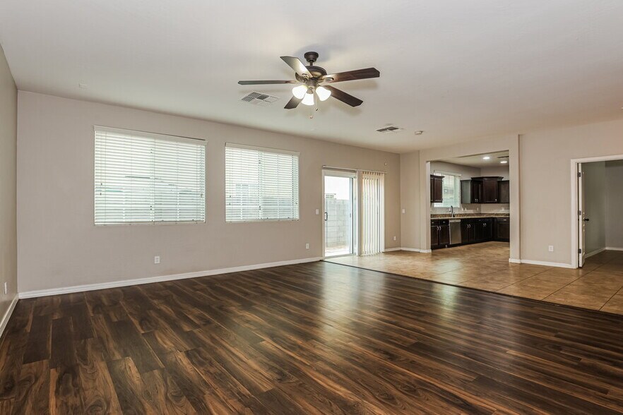 Building Photo - 7509 S 27th Way