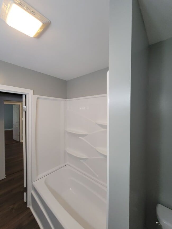 Building Photo - 1016 Pecan Ave