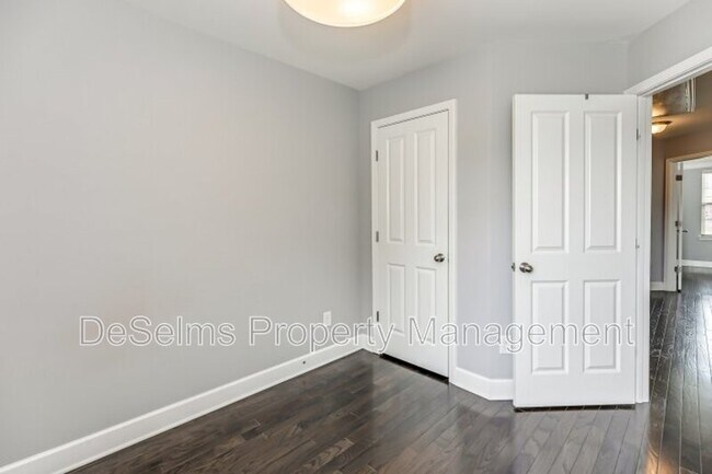Building Photo - 5556 Prada Dr