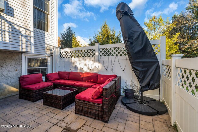 Building Photo - 40 Demarest Dr