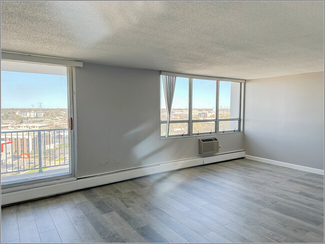 Building Photo - 8801 W Golf Rd
