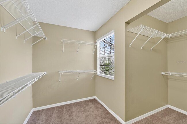 Building Photo - 4209 Brentwood Park Cir
