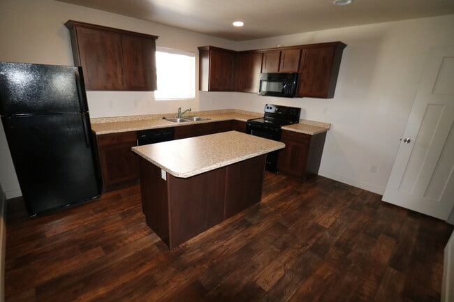 Building Photo - 209 N 680 E