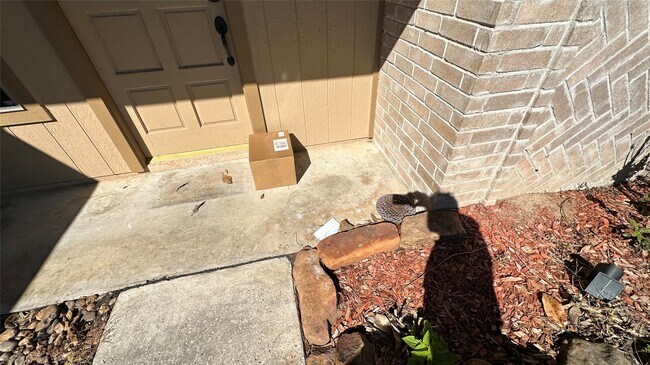 Building Photo - 8607 Knoll Forest Dr