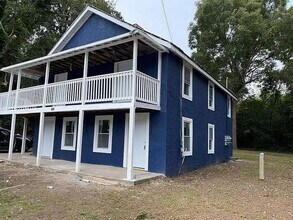 Building Photo - Hampton Apts
