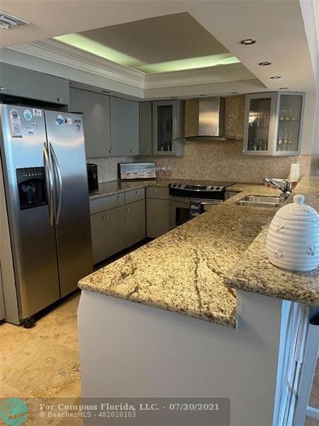 Kitchen - 1900 S Ocean Blvd