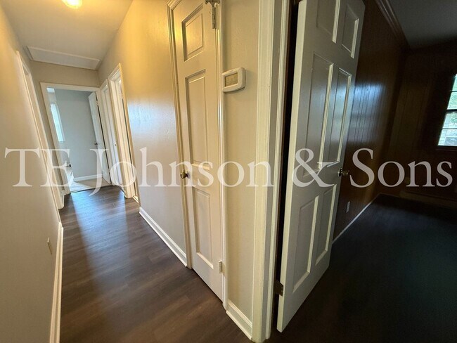 Building Photo - 2722 Winslow Ln
