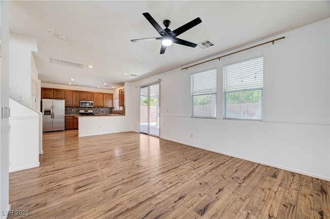 Building Photo - 5033 Apache Valley Ave