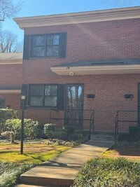 Building Photo - Fantastic Location & Price