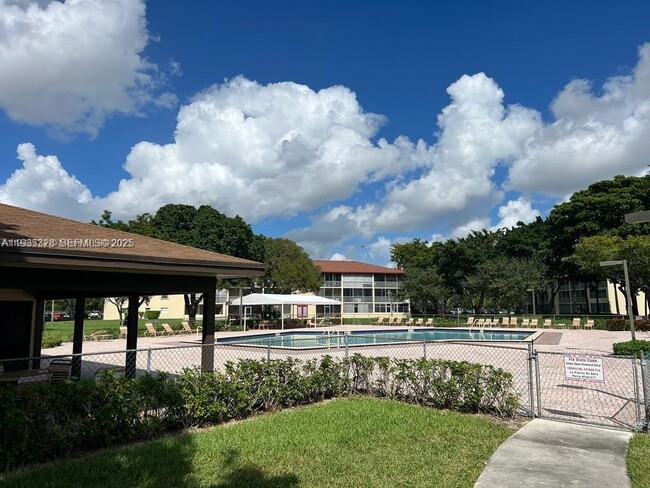 Building Photo - 151 SW 134th Way