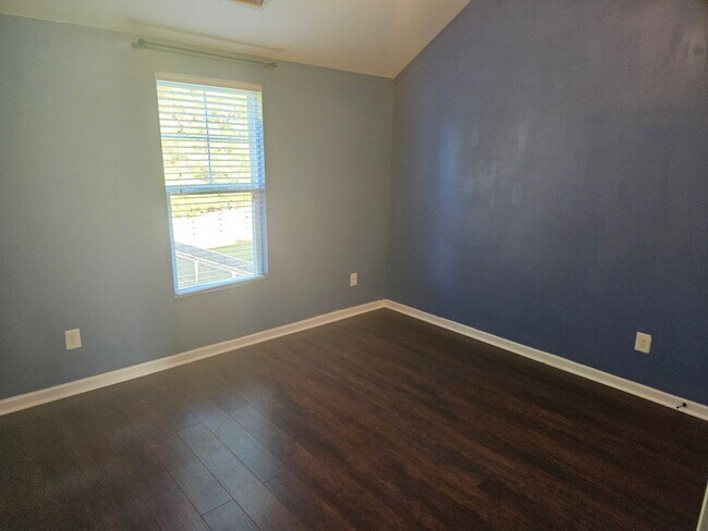 Building Photo - 3 Bedroom 2.5 bath unfurnished home in The Landing at Mill Creek - Sneads Ferry