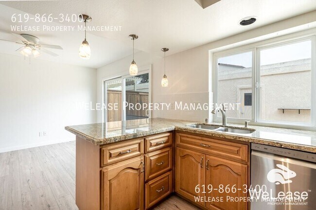 Building Photo - 6888 Batiquitos Dr