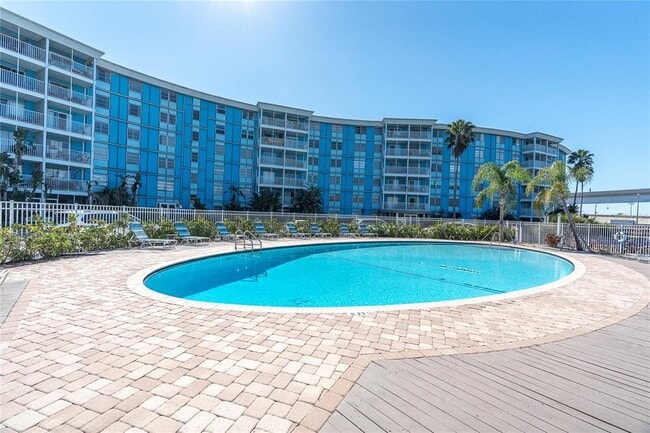 Building Photo - 3315 58th Ave S