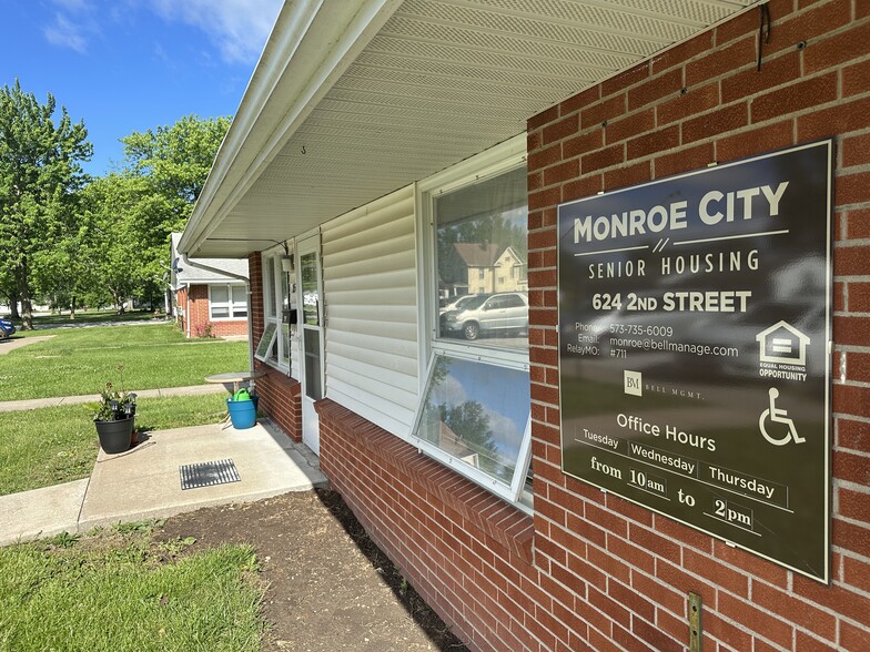 Building Photo - Monroe City Senior Housing 62+