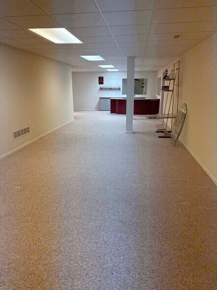 Building Photo - 950 Nathaniel Trl