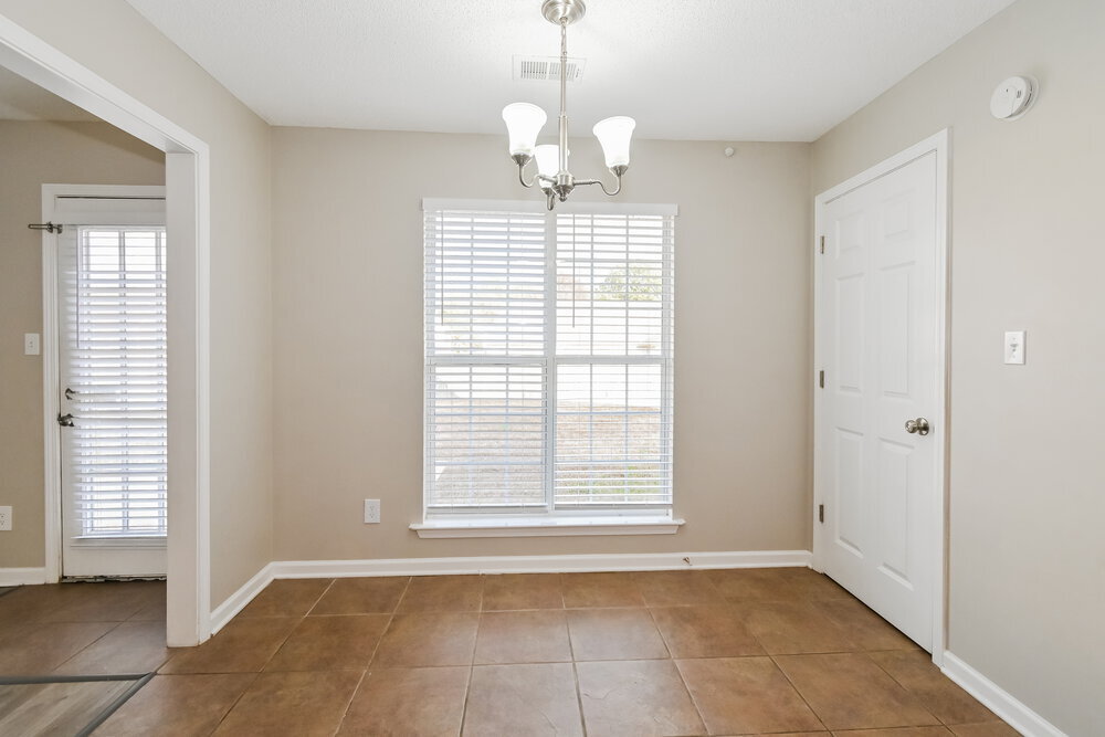 Building Photo - 6336 Sandbourne E
