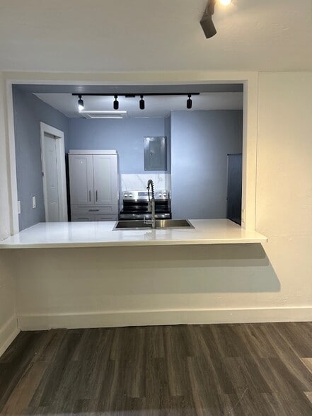 KITCHEN - 119 N 24th Ave