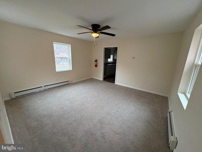 Building Photo - 786 S Main St