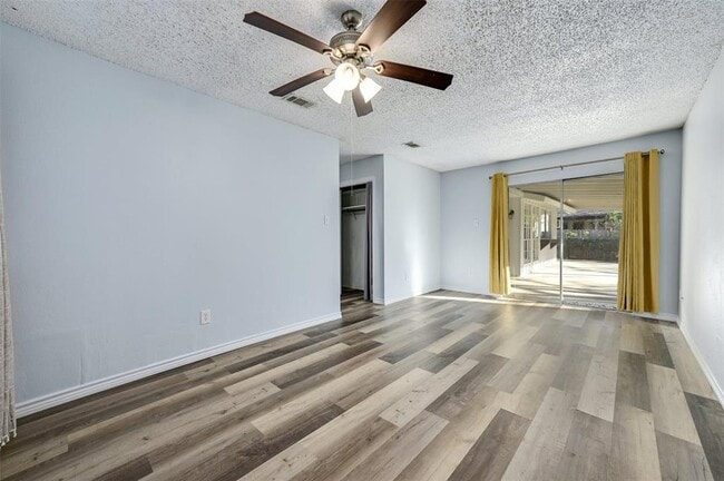 Building Photo - 9924 Chukar Bend