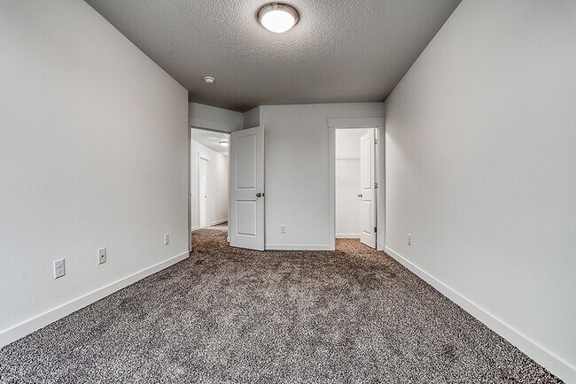 Building Photo - Modern Living in the Heart of Ridgefield: Quartz Finishes & Open-Concept Charm