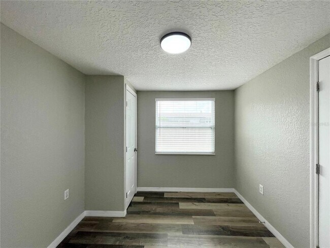 Building Photo - 11241 Yewtree Ave
