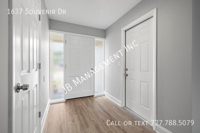 Building Photo - 1637 Souvenir Dr