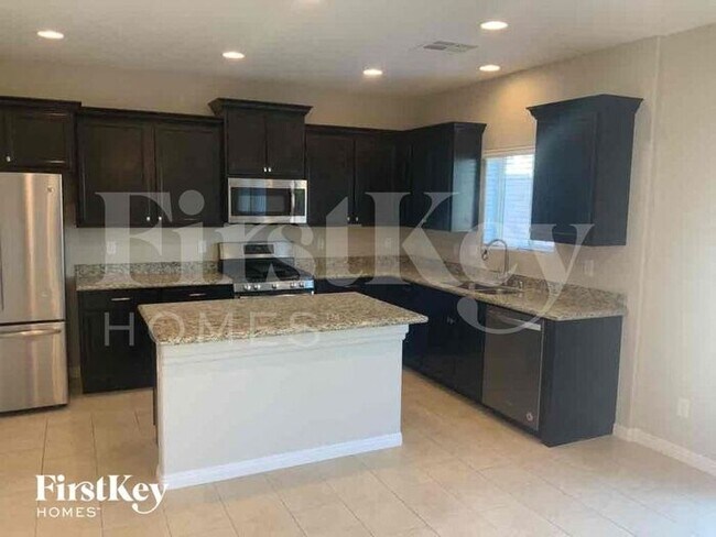 Building Photo - 9146 Island Wolf Ave